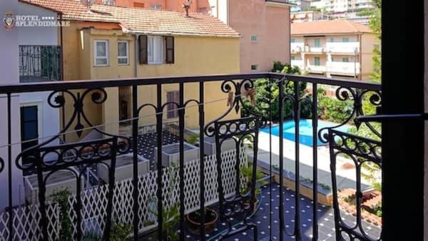 Hotel Splendid Mare Laigueglia Exterior photo